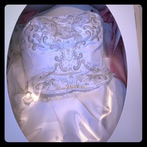 Strapless wedding gown